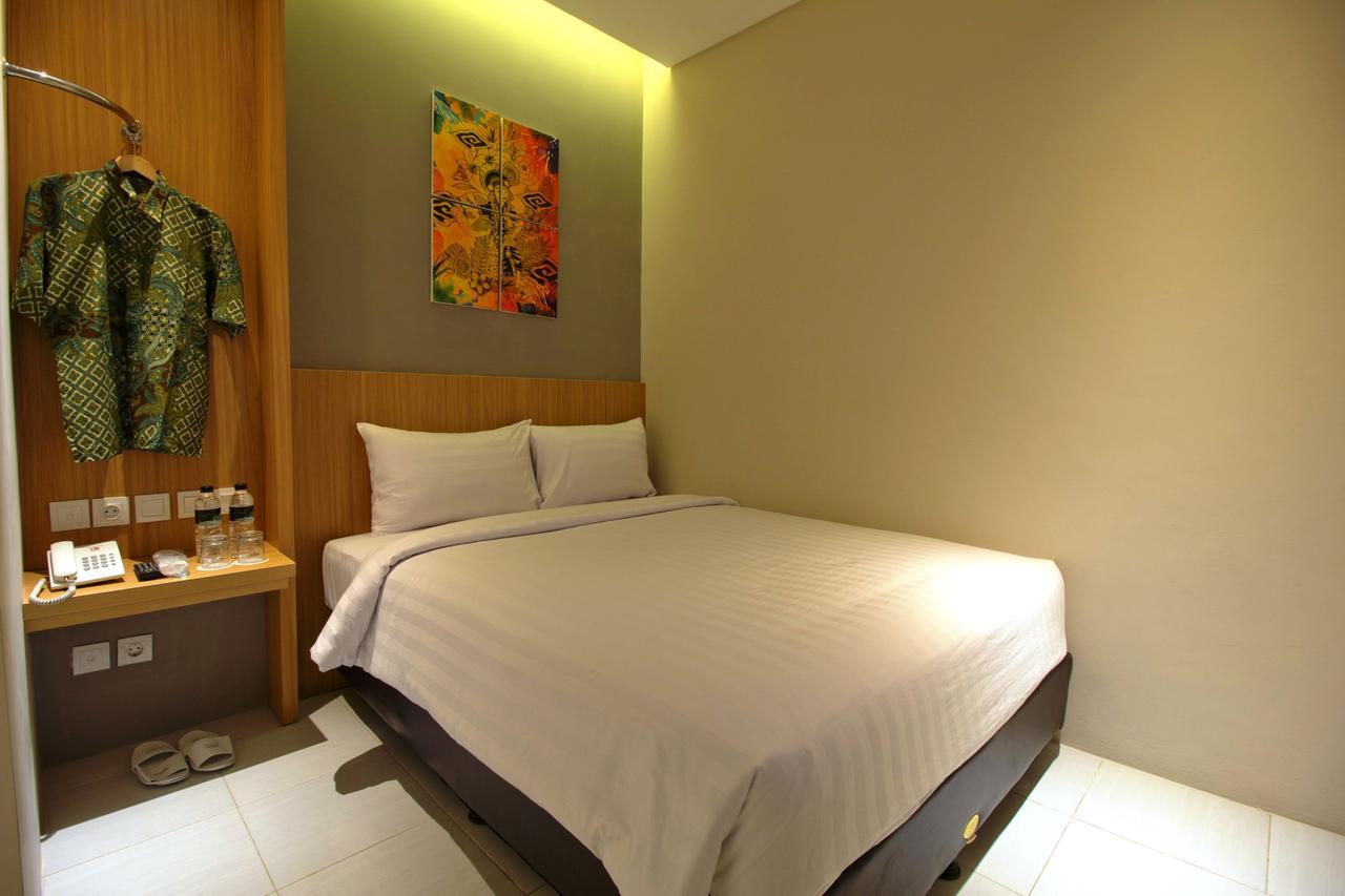 Vinotel Cirebon Exterior foto
